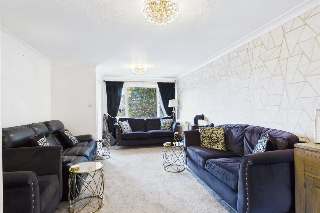 Askew Drive, Spencers Wood, RG7, photo 3
