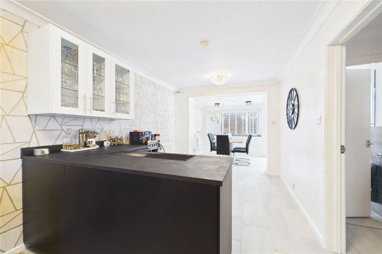 Askew Drive, Spencers Wood, RG7, photo 4