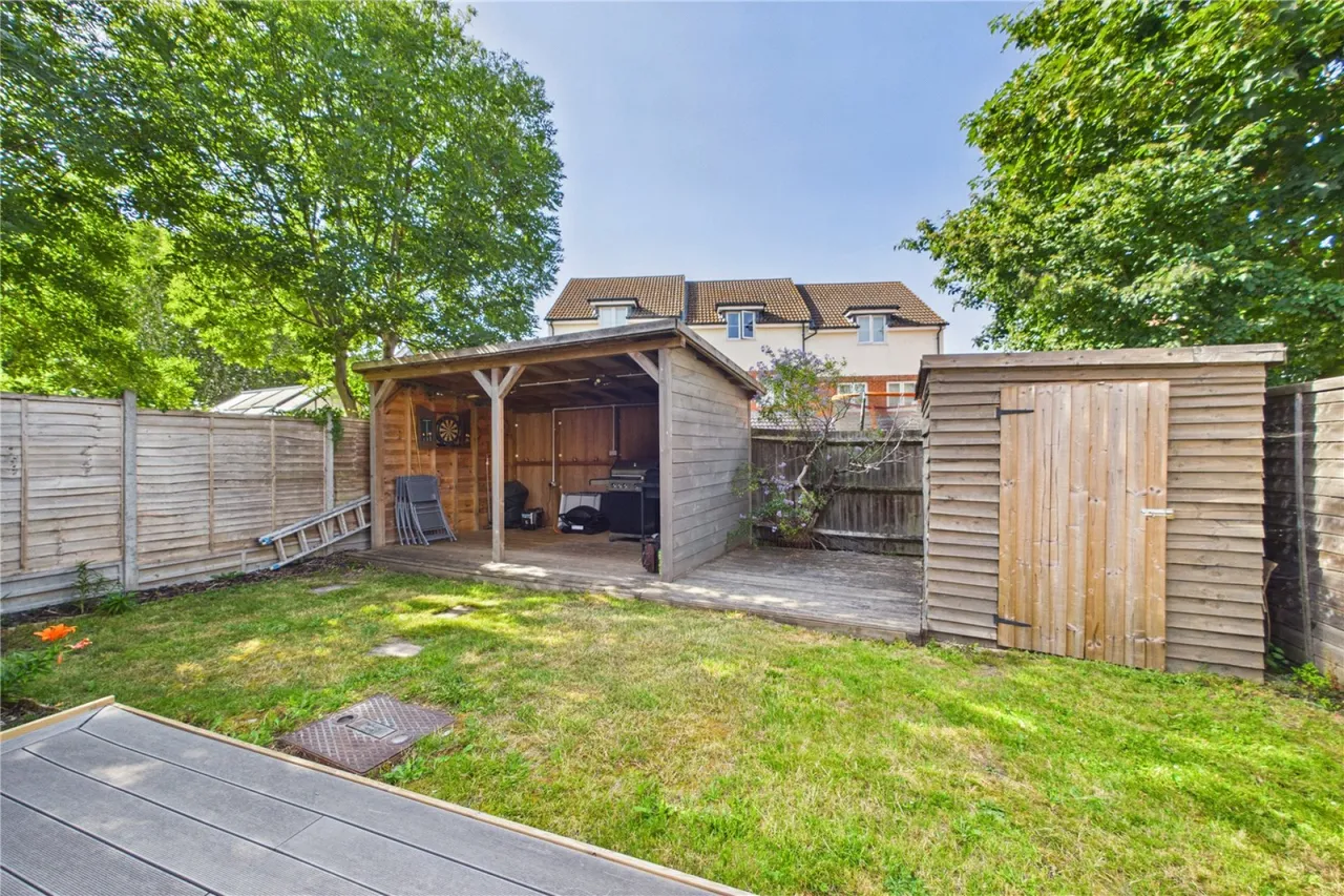 Askew Drive, Spencers Wood, RG7, photo 13