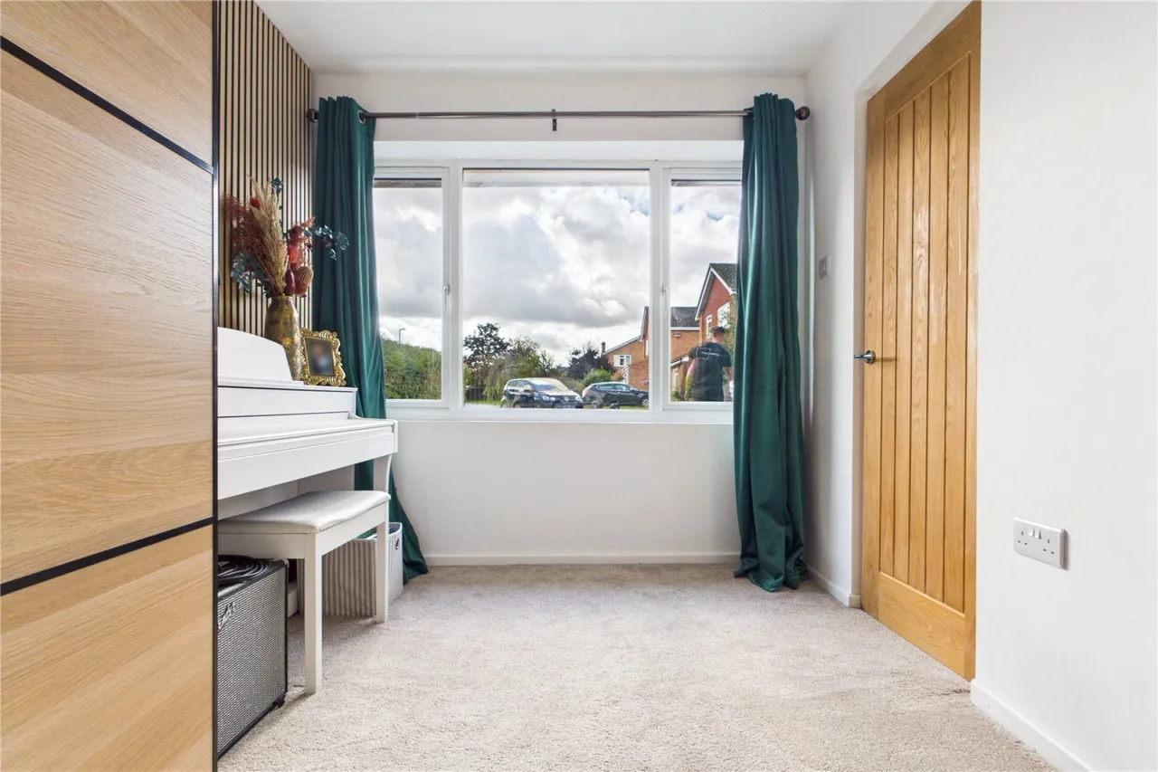 Askew Drive, Spencers Wood, RG7, photo 8