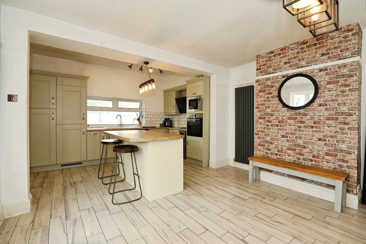 Valley Road, Wistaston, Crewe, Cheshire, CW2, photo 5