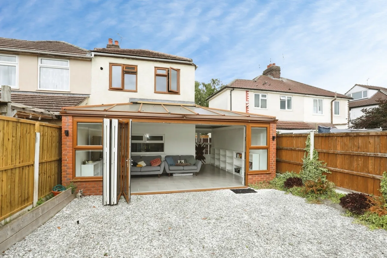 Valley Road, Wistaston, Crewe, Cheshire, CW2, photo 24