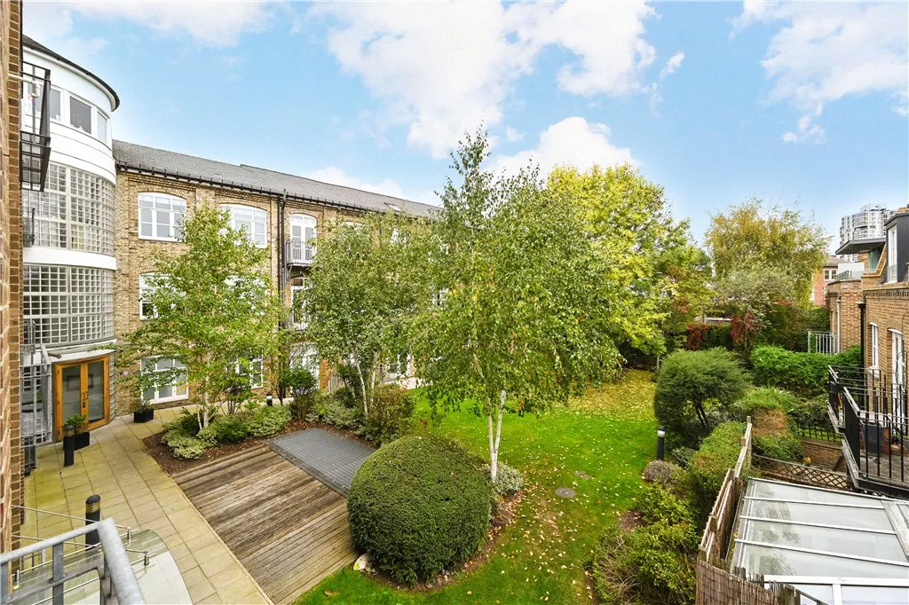Battersea High St, London, SW11, photo 10