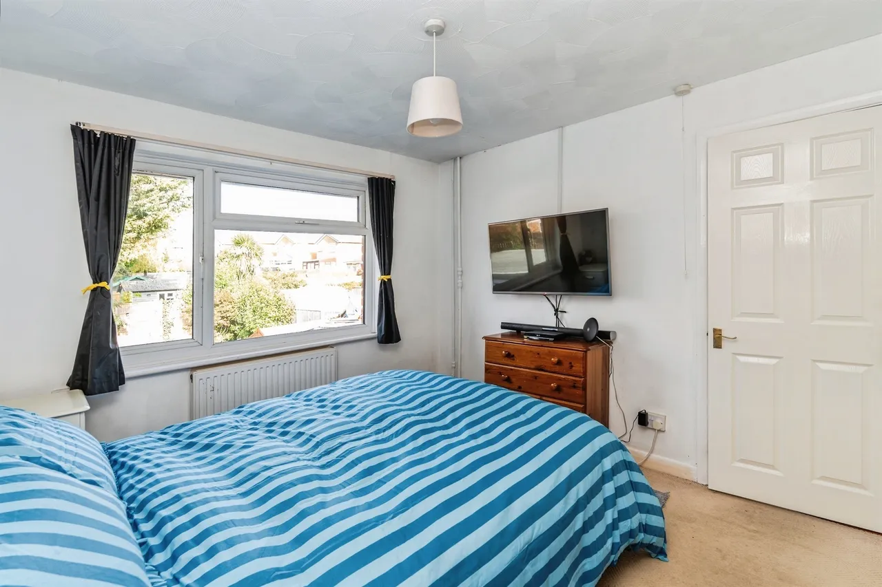 Summerlands Road, Fair Oak, SO50, photo 11