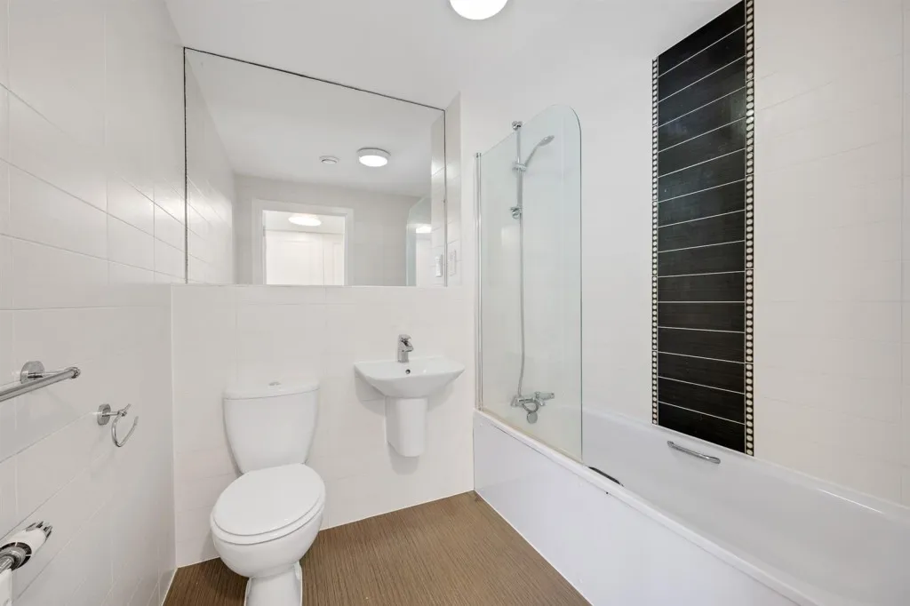 Well Hall Road, London, photo 5