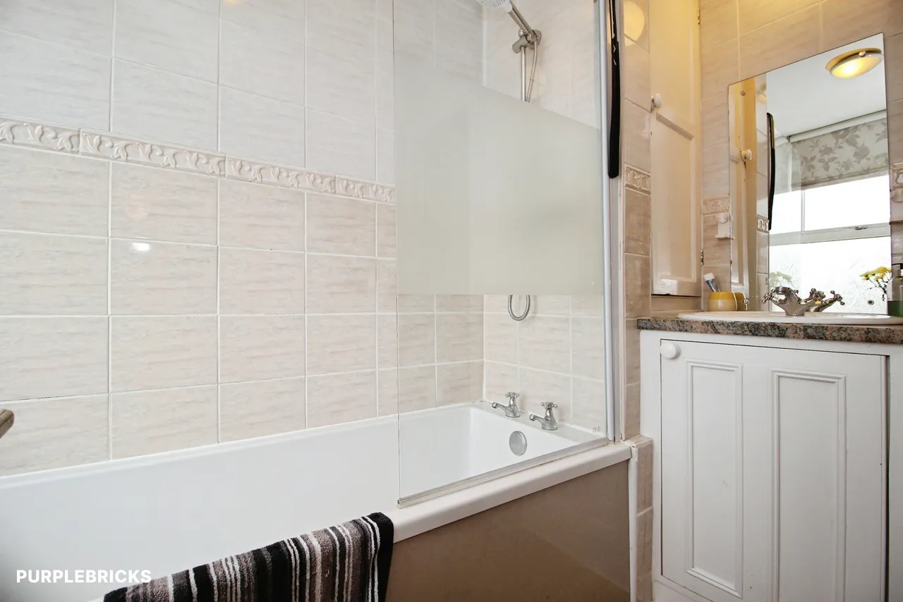 Healey Lane, Batley, WF17, photo 24