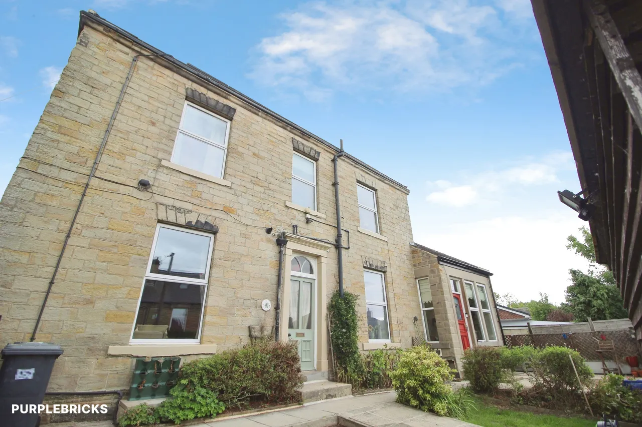 Healey Lane, Batley, WF17, photo 2