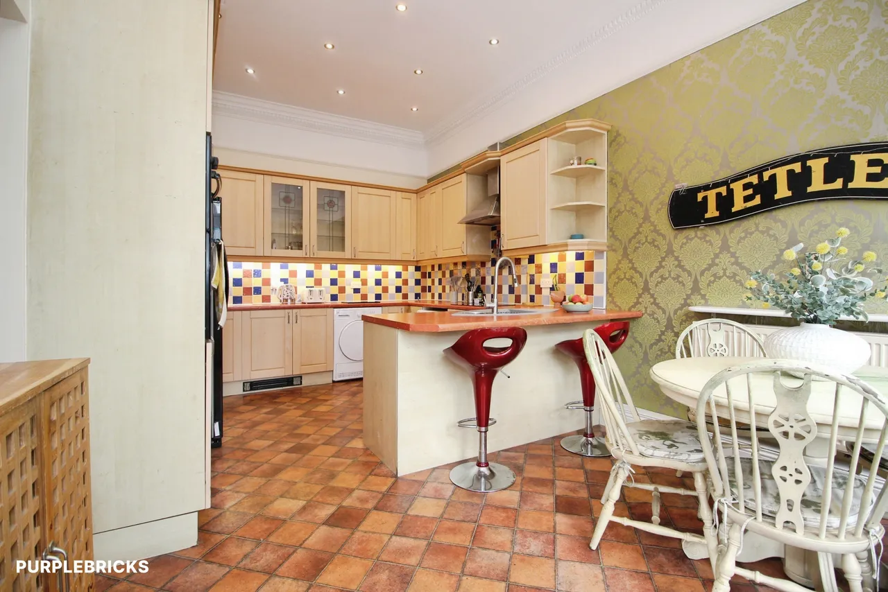 Healey Lane, Batley, WF17, photo 6