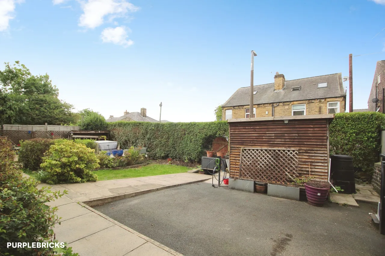Healey Lane, Batley, WF17, photo 4
