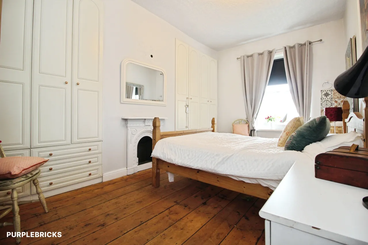 Healey Lane, Batley, WF17, photo 18