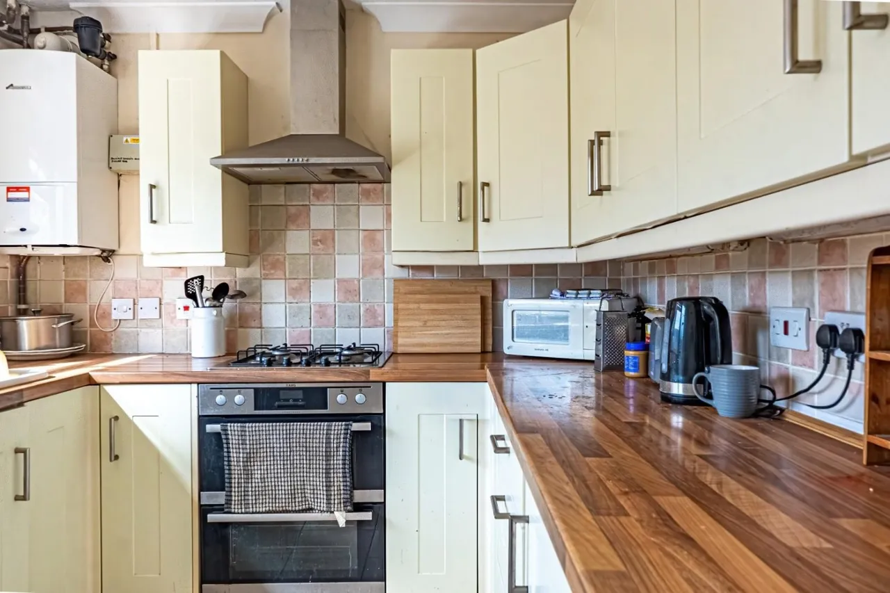 Rothschild Avenue, Aston Clinton, HP22, photo 4