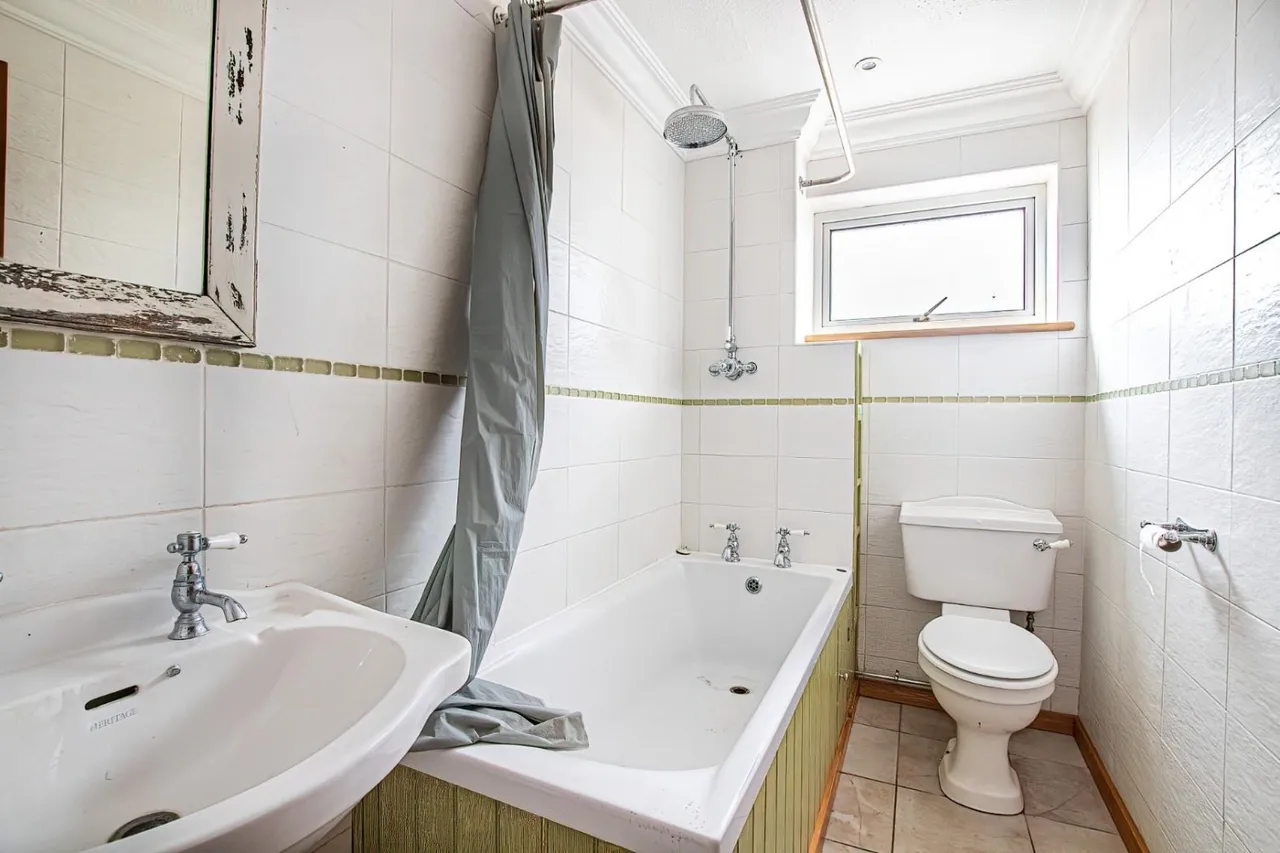 Rothschild Avenue, Aston Clinton, HP22, photo 7