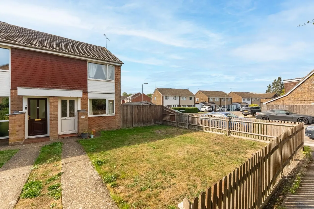 2 bed house for sale, Rothschild Avenue, Aston Clinton, HP22