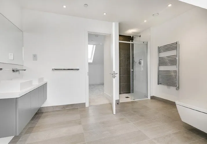 Noel Square, Teddington, TW11, photo 5