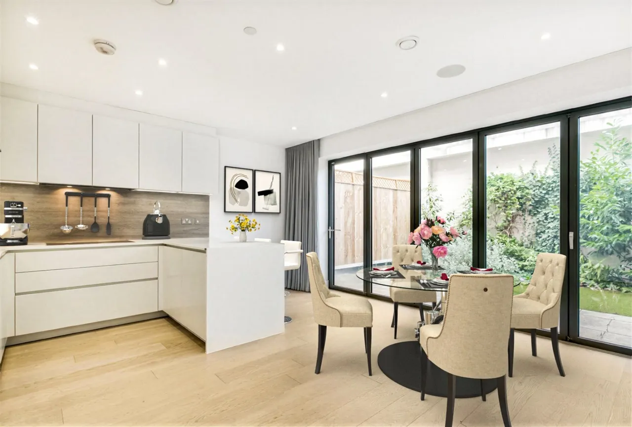 Noel Square, Teddington, TW11, photo 2