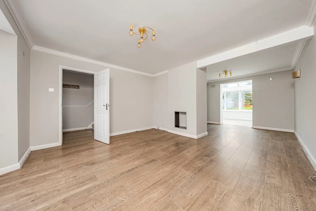 St. Marys Road, Denham, UB9, photo 3
