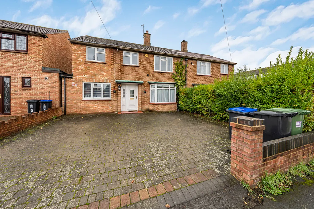 St. Marys Road, Denham, UB9, photo 40