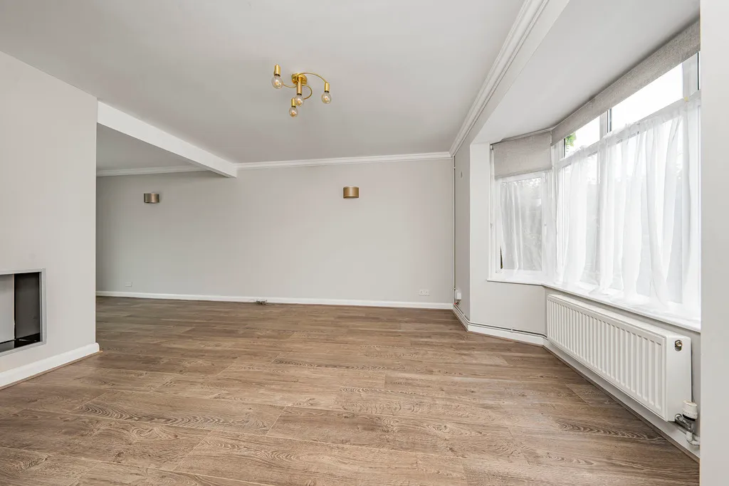 St. Marys Road, Denham, UB9, photo 8