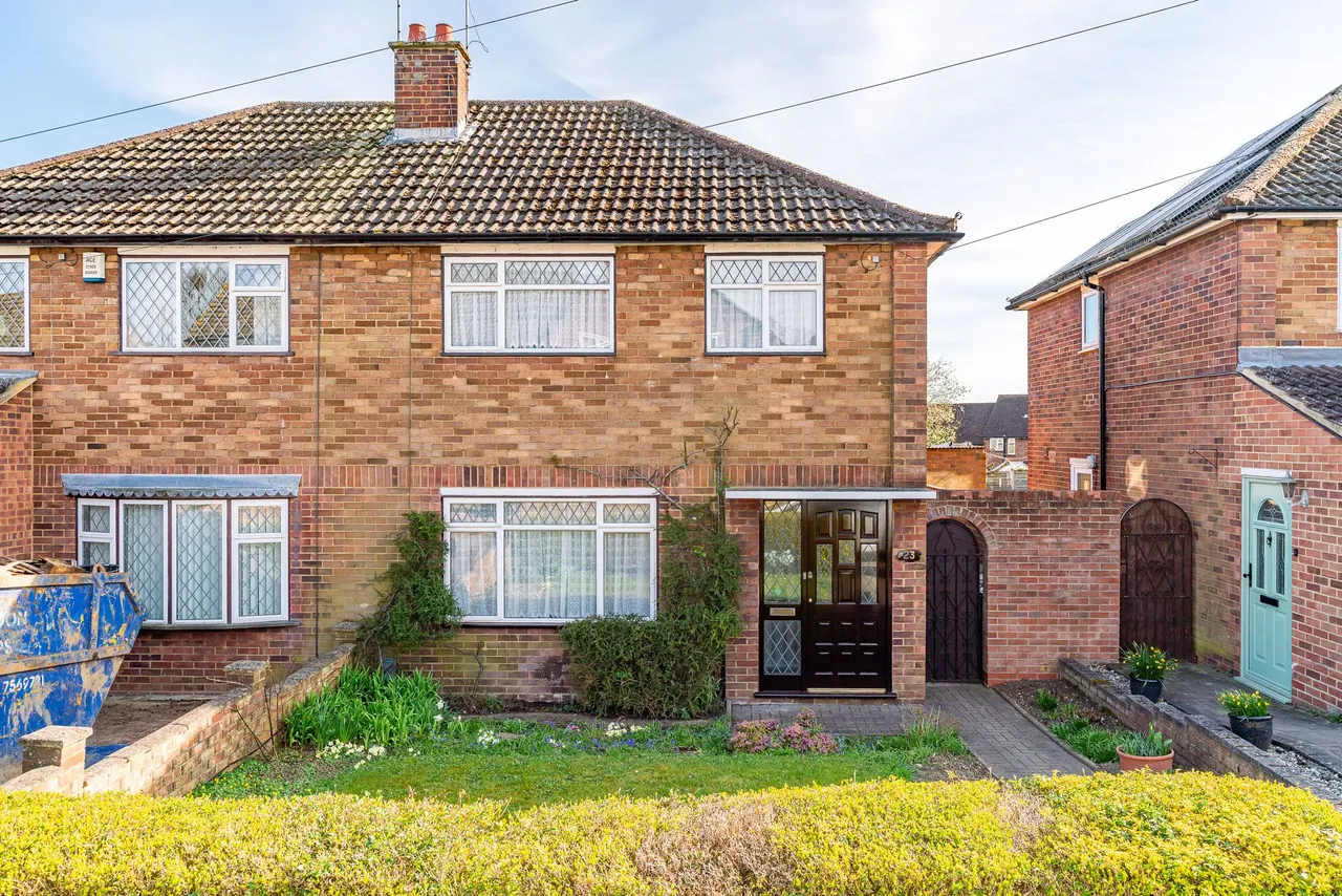 3 bed house for sale — Parnel Road, Ware, SG12 7LE