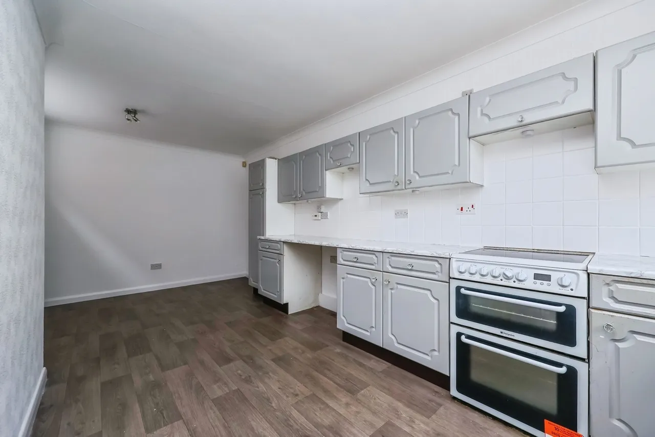 Cranbourne Grove, Hucknall, Nottingham, Nottinghamshire, NG15, photo 5