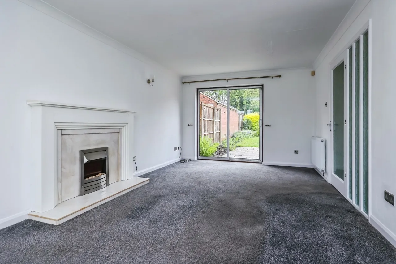 Cranbourne Grove, Hucknall, Nottingham, Nottinghamshire, NG15, photo 3