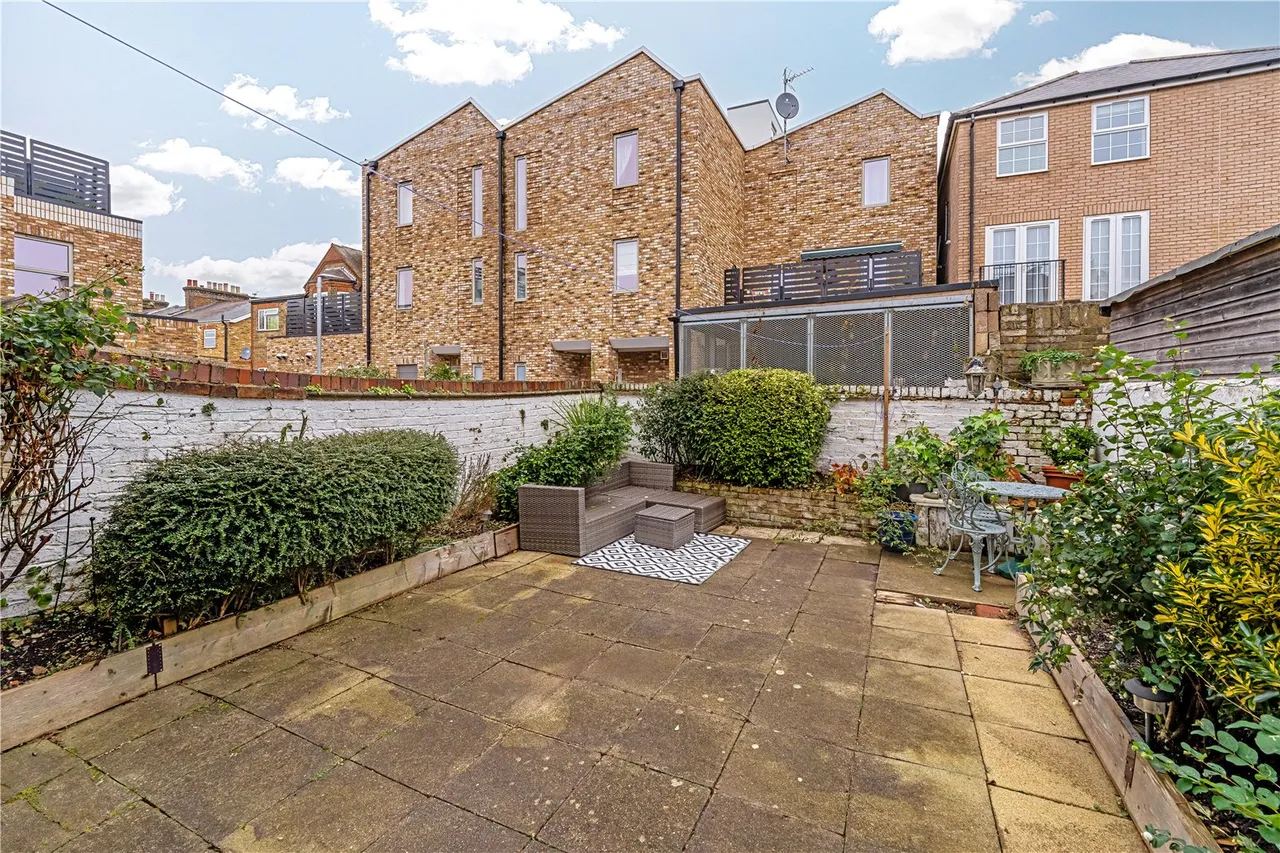 Oldfield Road, Hampton, TW12 2AE, photo 11