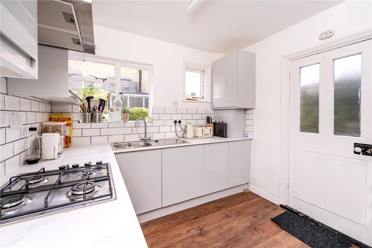 Oldfield Road, Hampton, TW12 2AE, photo 7
