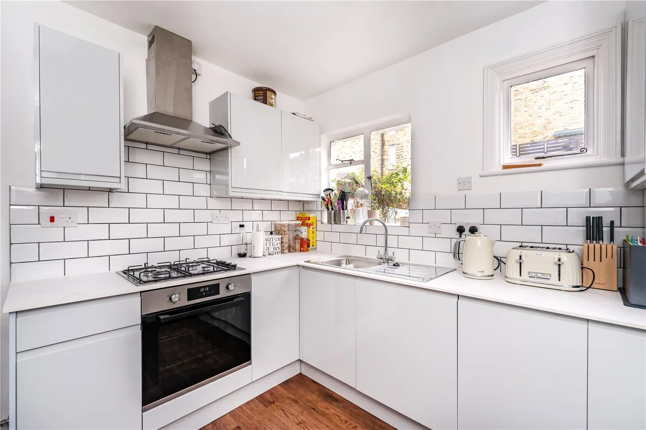 Oldfield Road, Hampton, TW12 2AE, photo 6