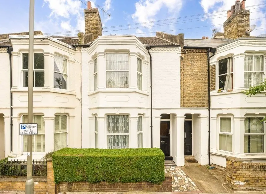 4 bed house for sale — Buckmaster Road, Between the Commons, SW11