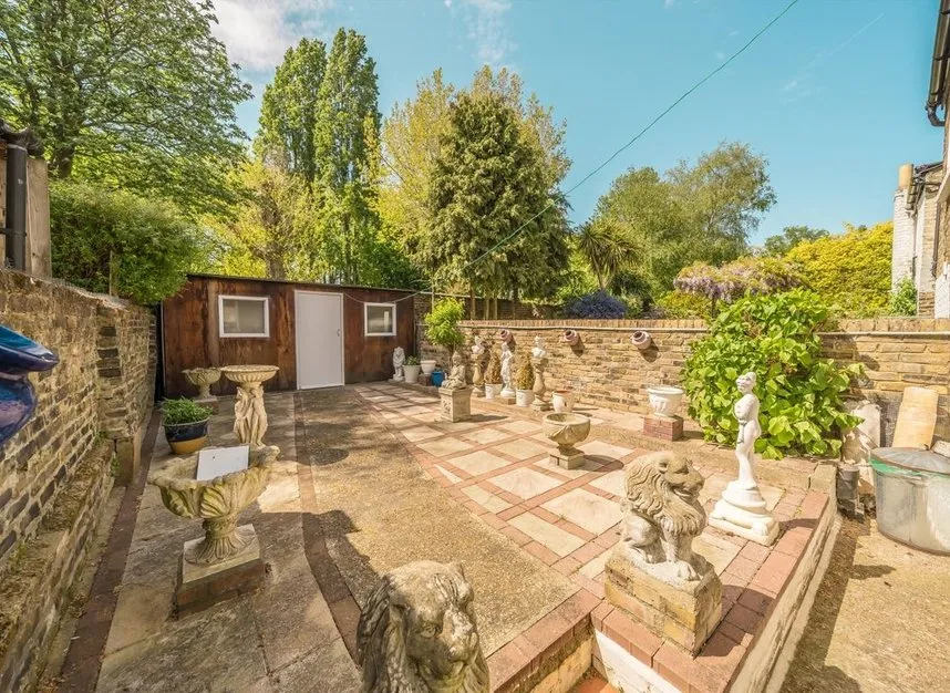 Buckmaster Road, Between the Commons, SW11, photo 8
