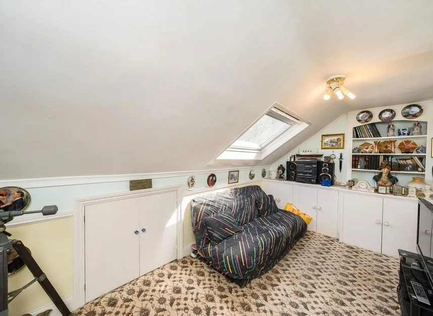 Buckmaster Road, Between the Commons, SW11, photo 7