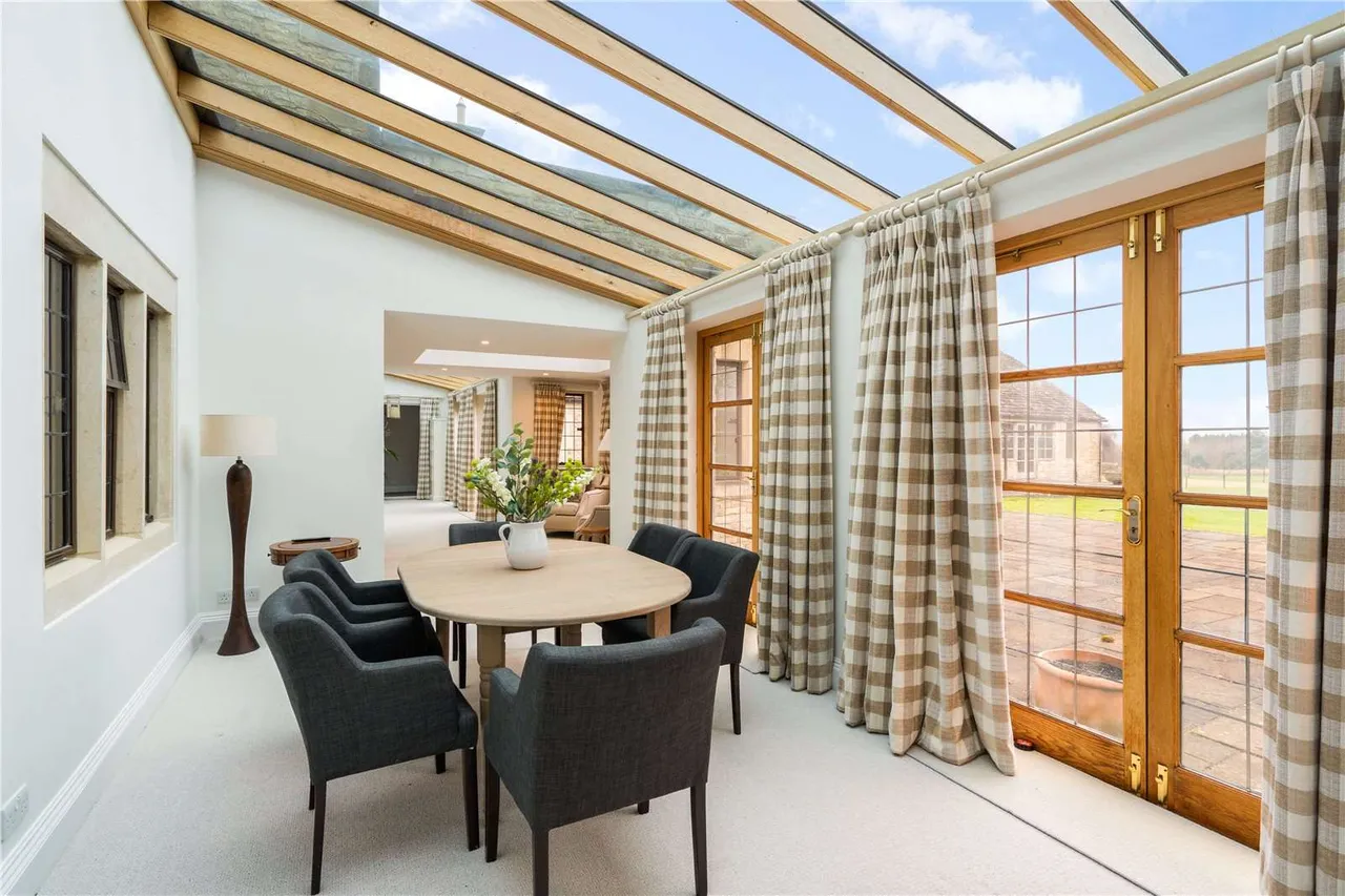 Bagendon, Cirencester, Gloucestershire, GL7 7JF, photo 9