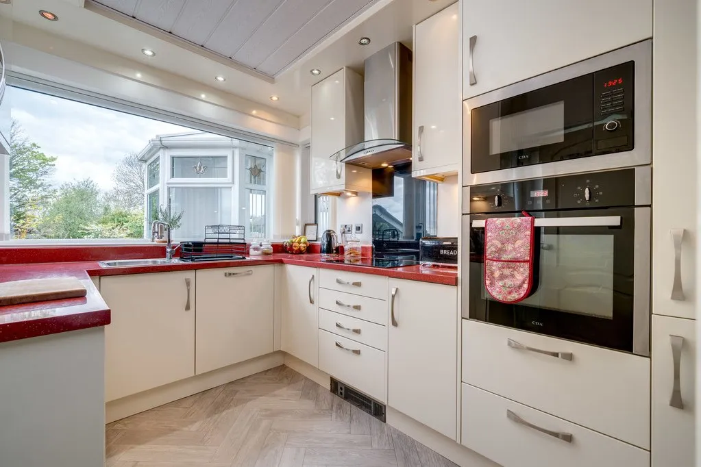 Kingsley Drive, Birkenshaw BD11 2ND, photo 8