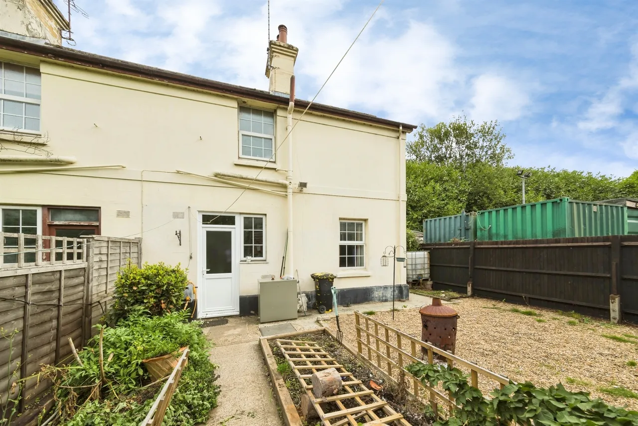 Railway Cottages, Sheffield Park, TN22, photo 12