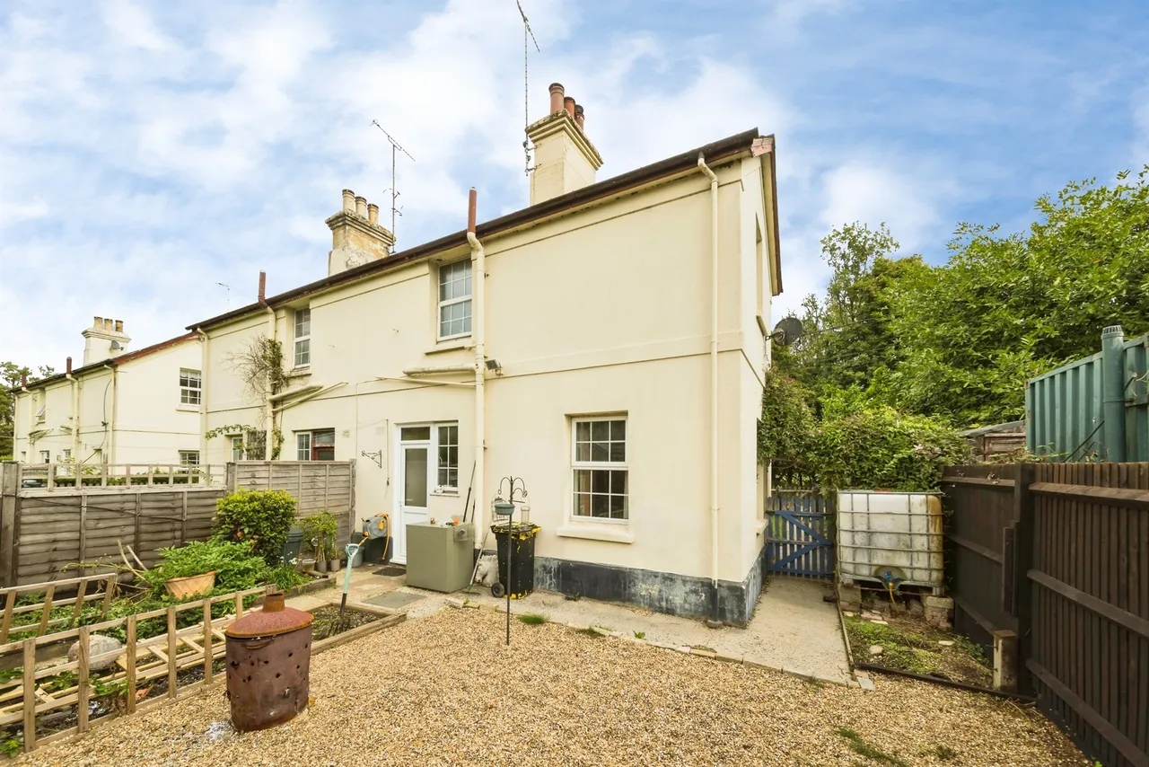 Railway Cottages, Sheffield Park, TN22, photo 14
