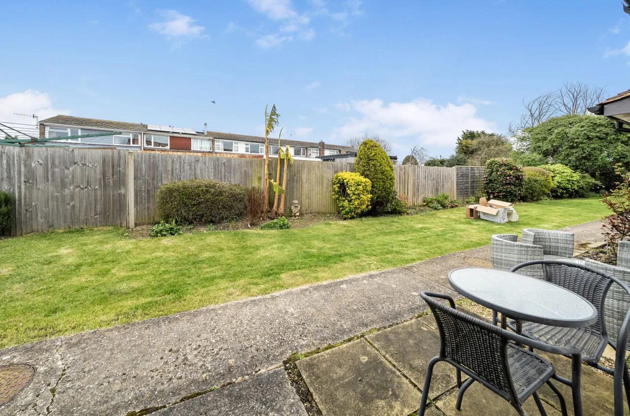 Off Manor Farm Court, Selsey, PO20, photo 15