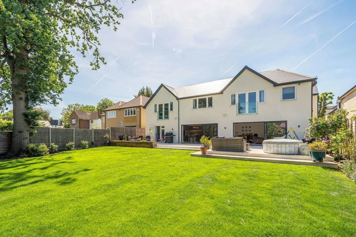 Pine Grove, Weybridge, KT13, photo 14