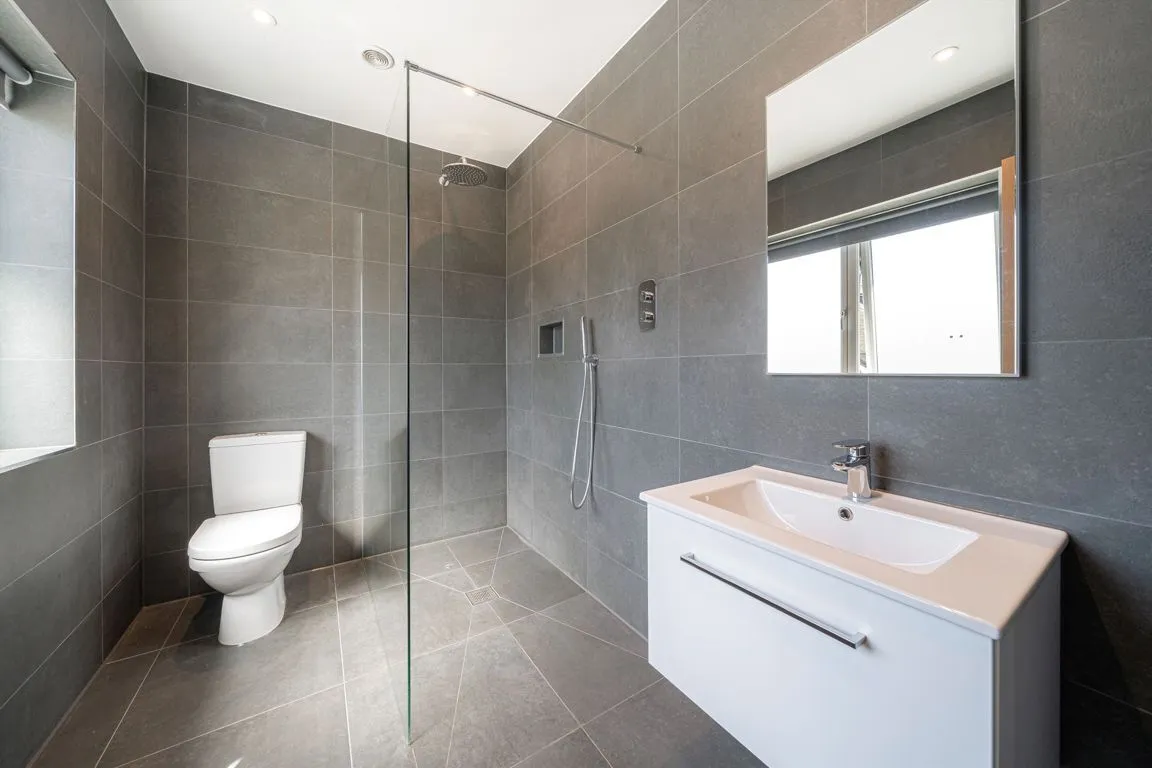 Pine Grove, Weybridge, KT13, photo 12