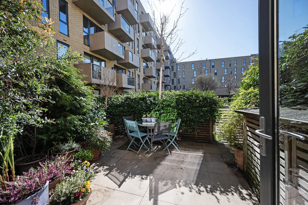 24 Dongola Road, London, photo 5