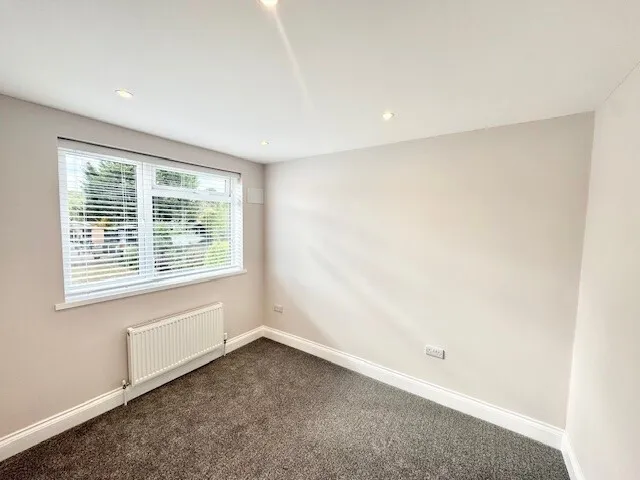 Northumberland Avenue, Hornchurch, RM11, photo 11