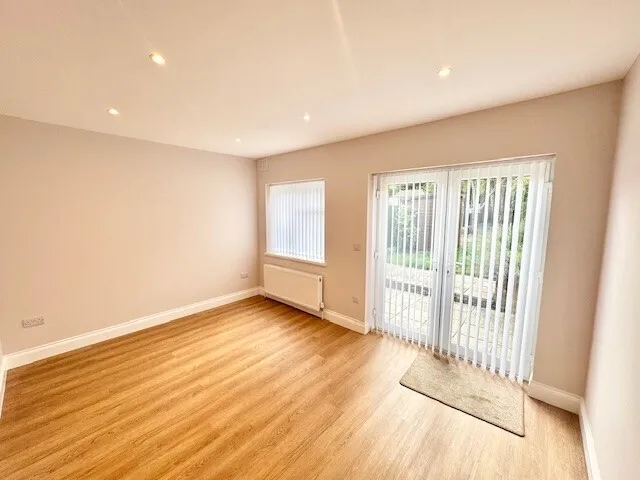 Northumberland Avenue, Hornchurch, RM11, photo 6
