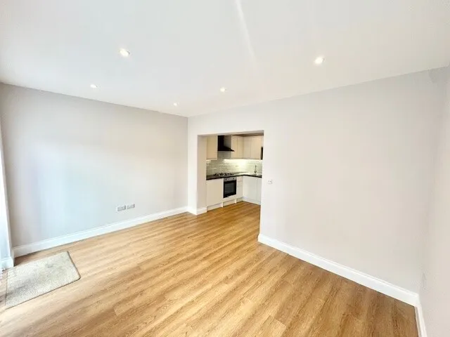 Northumberland Avenue, Hornchurch, RM11, photo 7