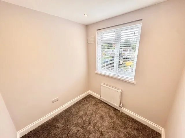 Northumberland Avenue, Hornchurch, RM11, photo 12