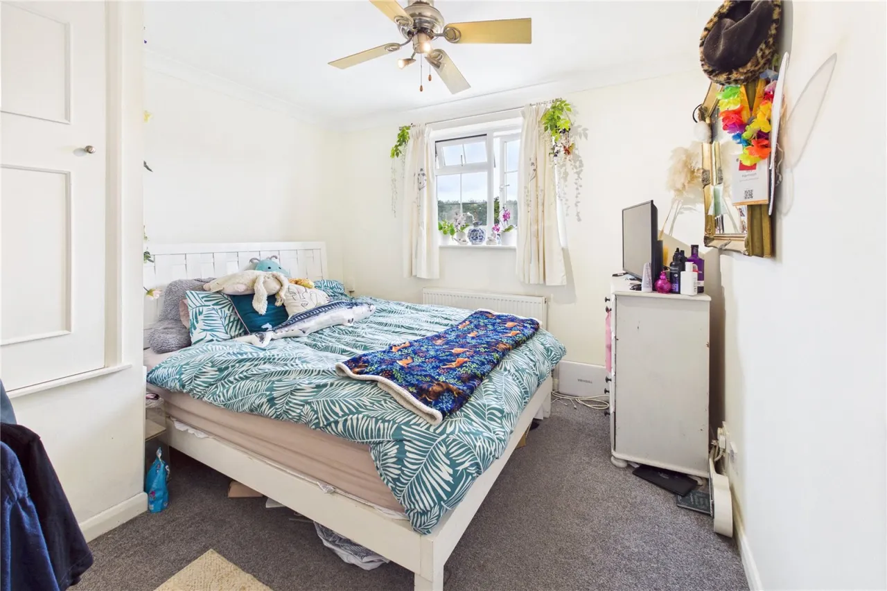 New Road, Newbury, RG14, photo 13