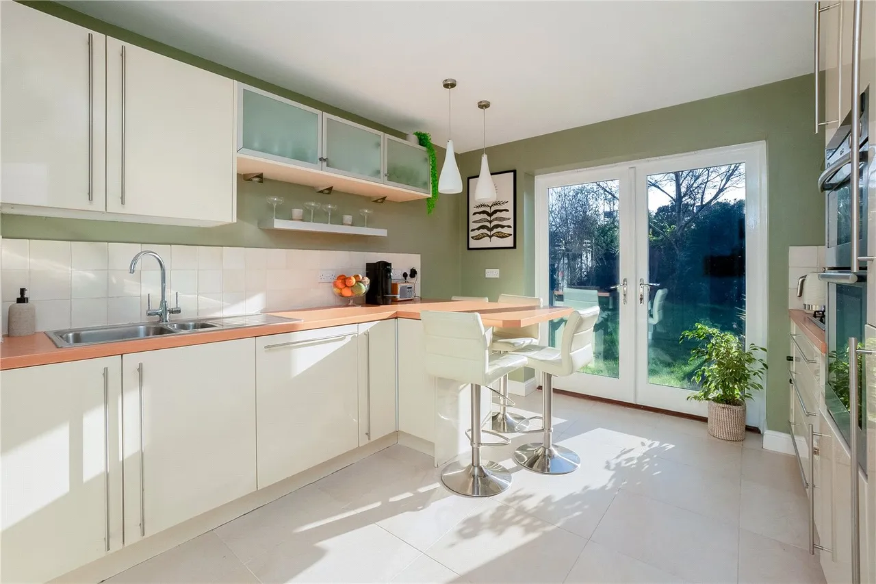Blenheim Close, Bidford-on-Avon, Alcester, Warwickshire, B50, photo 3