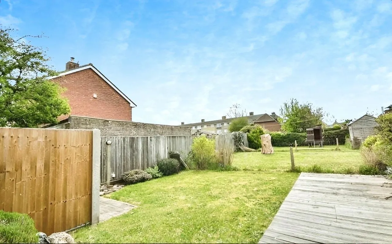 Kings Road, Basingstoke, RG22, photo 5