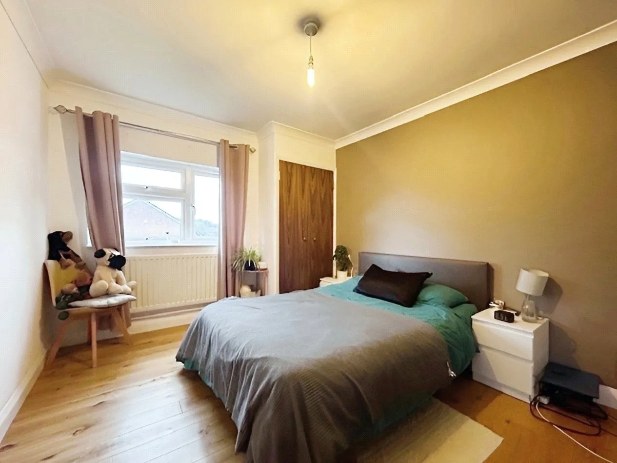 Kings Road, Basingstoke, RG22, photo 3