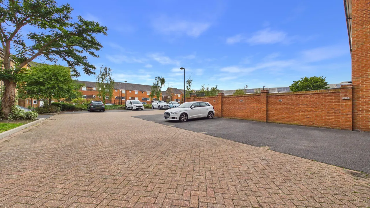 Delves Way, Peterborough, photo 12
