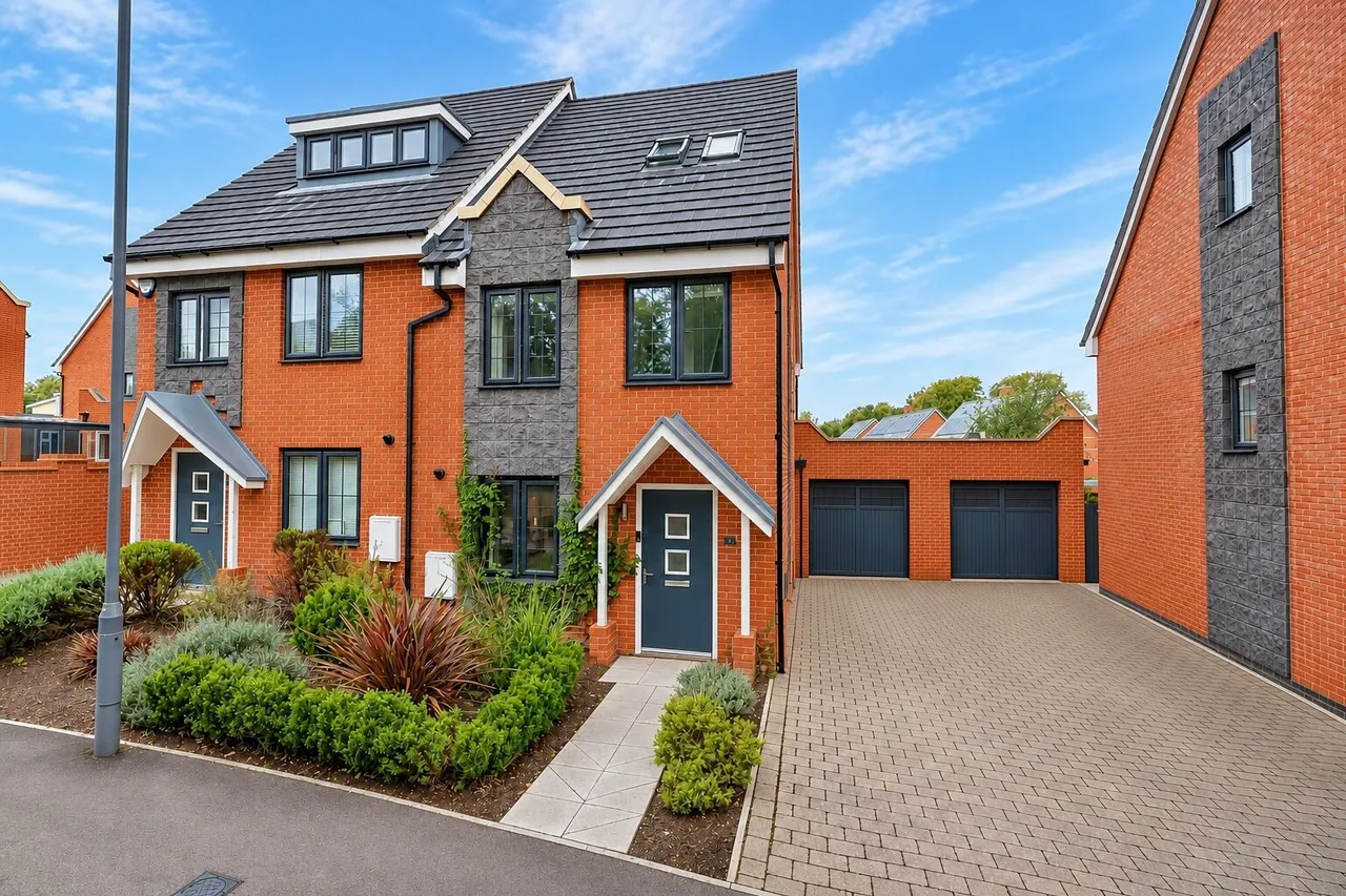 4 bed house for sale, Kelly Road, High Wycombe, HP11