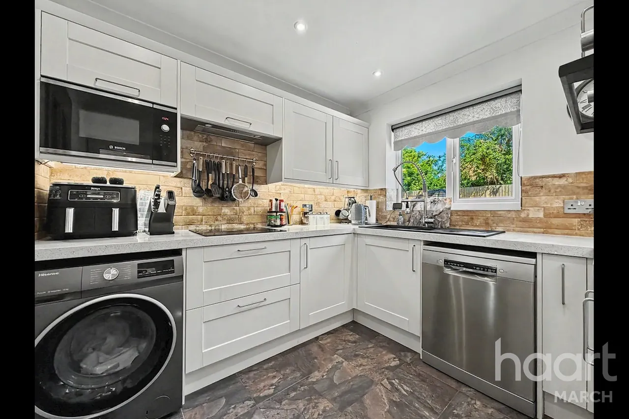 Marritt Close, Chatteris, PE16, photo 4